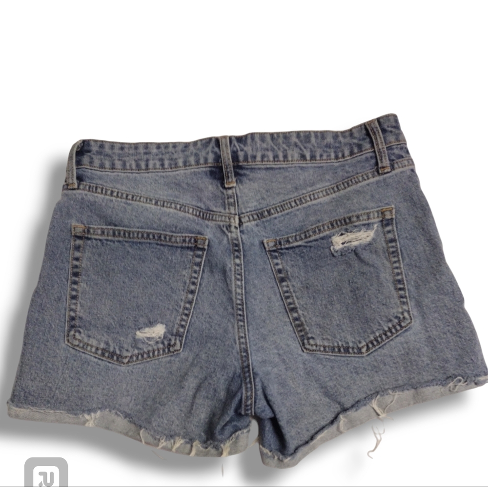 Jean Shorts - Picture 2 of 5